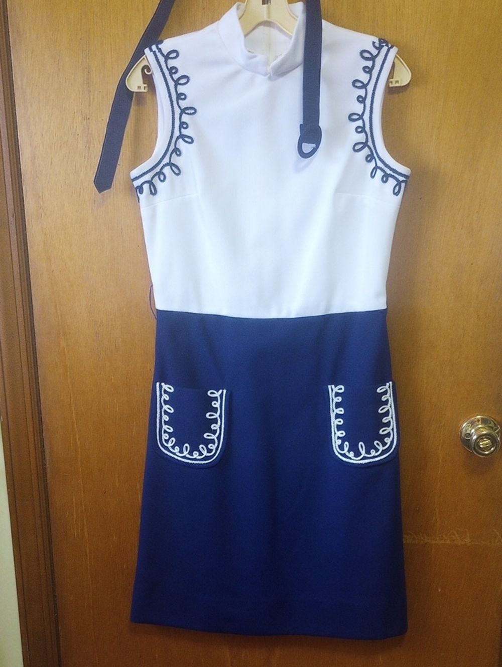 Lampl Vtg Sleeveless Navy Blue & White Drip Dry Polyester Dress & Belt, Medium?